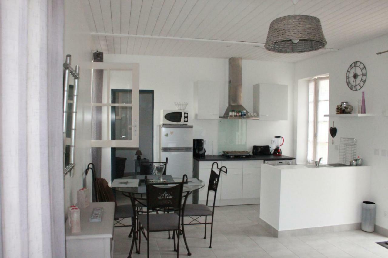 Chambon  Charmante Maison Charentaise "Bonheur" * 4 Pers מראה חיצוני תמונה
